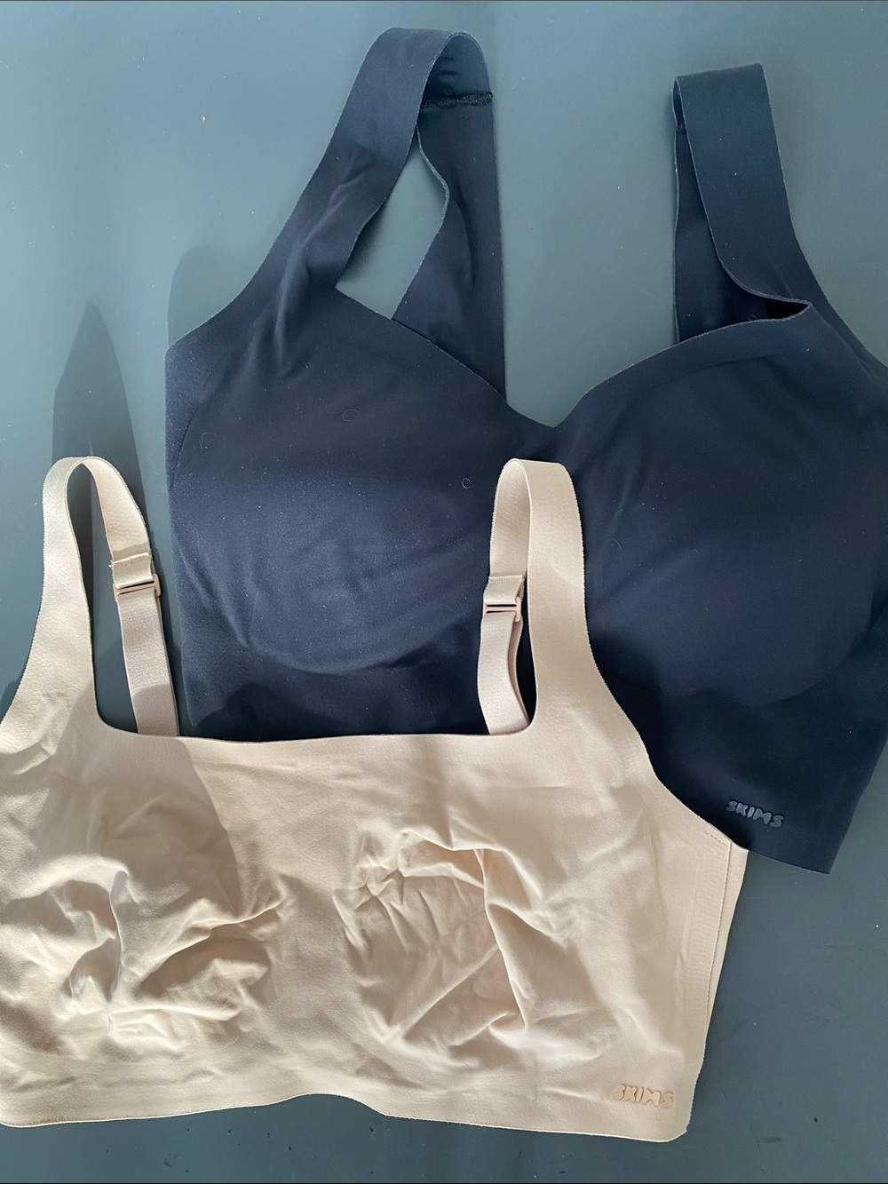 SKIMS Scoop Wireless Bra Bartlett Set Sz S Black & Nude Stretch Comfort Basics